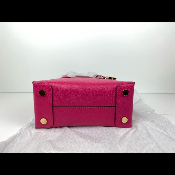 Michael Kors Mercer Studio Messenger Ultra Pink - Picture 5 of 8